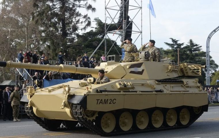 The TAM tank is the main armored and mechanized unit of the Argentine Army and its design and production date back to the late 1970s and early 1980s