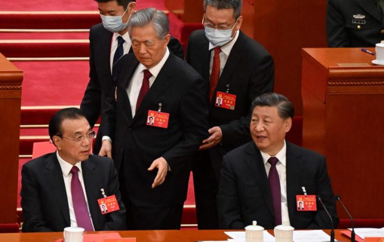 Hu Jintao, predecessor of president Xi Jinping was unexpectedly escorted from the stage of the closing ceremony of the ruling Communist Party congress.