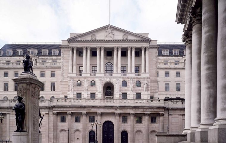 BoE aims to sell £6 billion of gilts across eight auctions in November and December, as part of a plan to reduce its gilt holdings by £ 80 billion pounds over 12 months