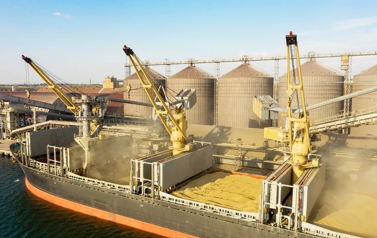 Ministry data showed that exports so far in the July 2022/2023 season included 5.4 million tons of wheat, 7.7 million tons of corn and 1.2 million tons of barley.