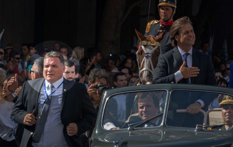 Astesiano (on the left) is in prison charged with three crimes, awaiting an agreement with the Prosecutor's Office or the trial