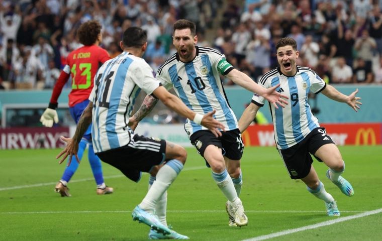 It was Messi's 1000th game with the Argentine jersey