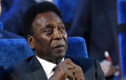 Pelé was said to be stable and conscious in a common (non-ICU) room 