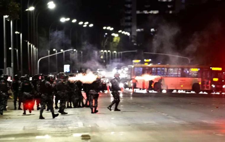 Police raids were carried out in Brasilia, where radical Bolsonarists set fire to a dozen vehicles earlier this week, and in various other states nationwide