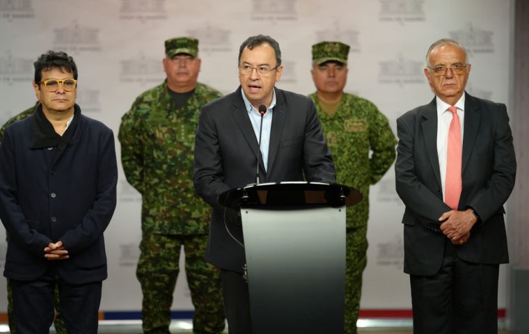 The ceasefire remains effective regarding the other rebel groups, Prada said