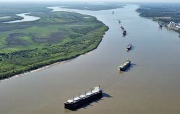 The Paraguay River is not 100% navigable, Gómez explained