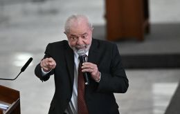 Lula also insisted that all those who participated “must be condemned” because otherwise “democracy cannot be guaranteed”.