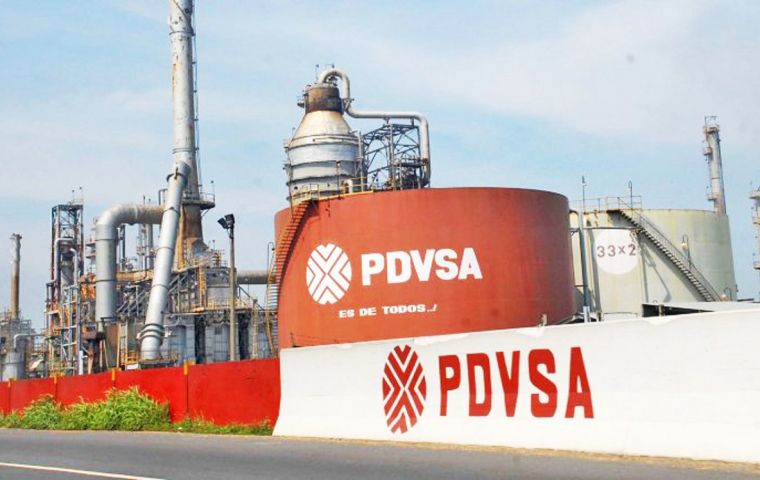 The suspension takes place just weeks after PDVSA restarted deliveries of oil to the US, and Washington gave Chevron the green light to return to its operations in the country