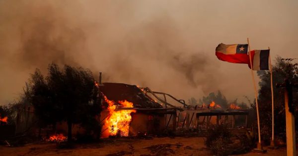 Al menos 13 muertos por incendios forestales en Chile – MercoPress