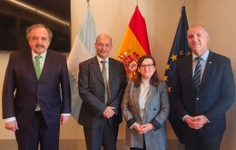 Argentine Ambassador in Madrid Ricardo Alfonsin (left) and Secretary Guillermo Carmona (right), with Spanish counterparts during the round of meetings in Spain's capital 