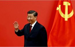 Xi Jinping won by 2,952 votes in favor, none against, and no abstentions 