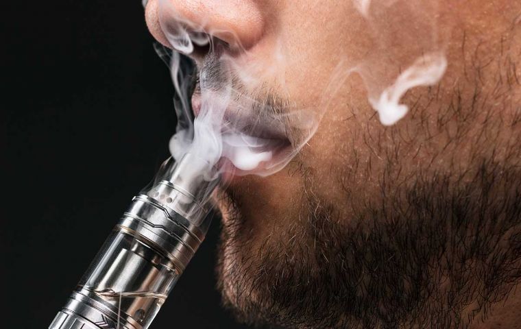 Electronic cigarette consumption in Argentina had relatively low values, reaching 1.1% of the adult population. However, it reached 7% of the population aged 13 to 15 years.