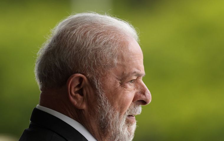 With his previous experience as president, Lula said that “we will do more in four years -proportionally more- than we did in eight years.”