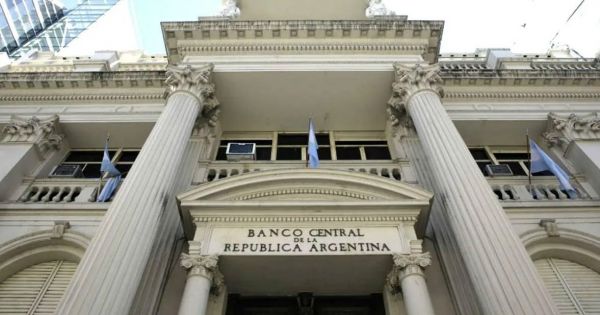 How far up did the US dollar go Wednesday against the Argentine peso? - Vimarsana News