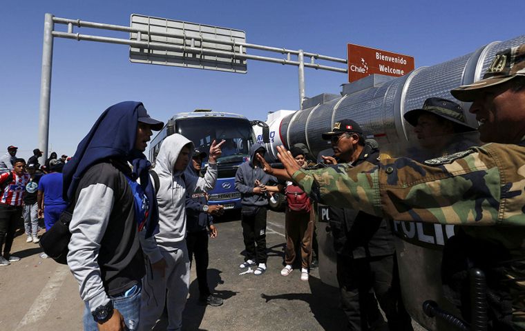 The presence of these migrants on the border has generated a diplomatic crisis between Chile and Peru.

