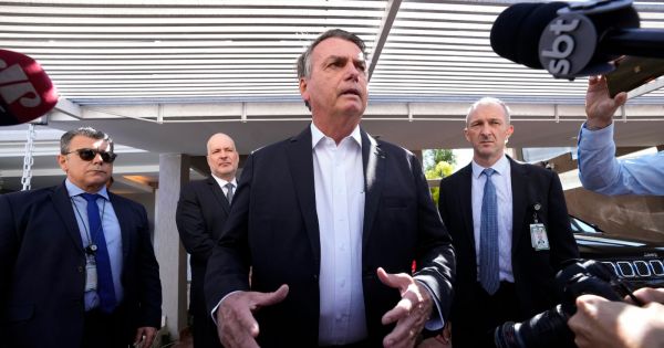 Brazil's Supreme Court lifts secrecy on Bolsonaro's alleged vaccination card fraud - Vimarsana News