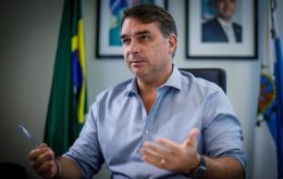 Flávio Bolsonaro was also fined R$ 5,000 for sharing a video leading people to believe Lula had been possessed by the devil.