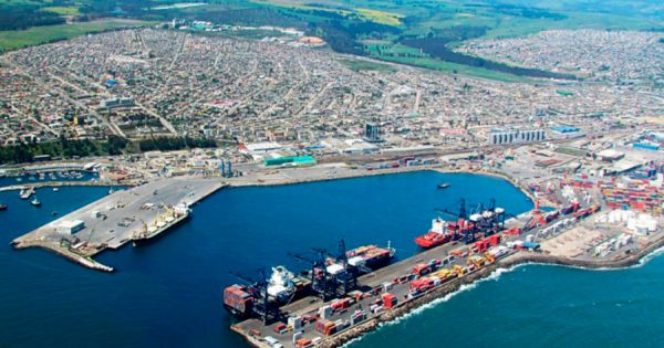 Importante puerto chileno refleja menor desempeño de la economía del país — MercoPress