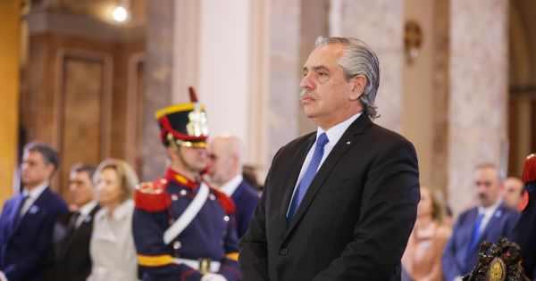 Argentina's president breaks protocol during religious service - Vimarsana News