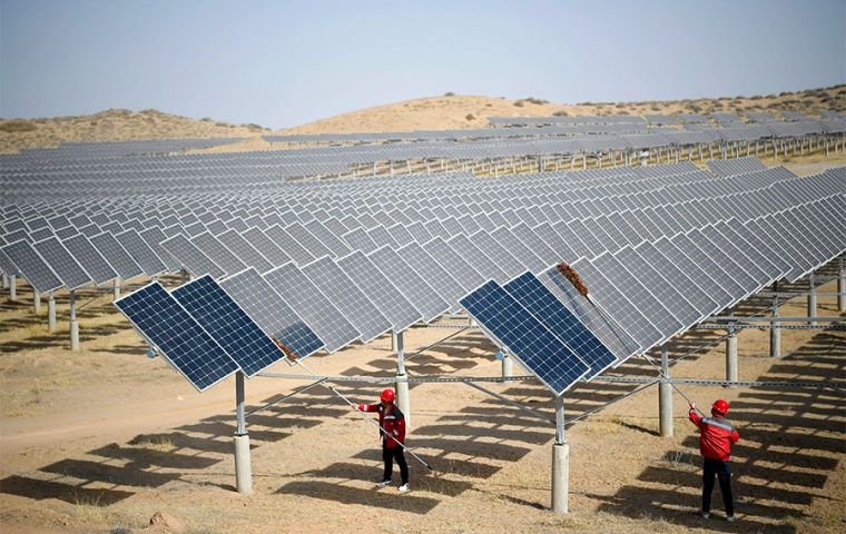 “Clean energy is moving fast,” said IEA Executive Director Fatih Birol. “For every dollar invested in fossil fuels, about US$ 1.7 are now going into clean energy.” Photo: EPA-EFE