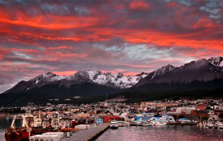 The port of Ushuaia under extension construction