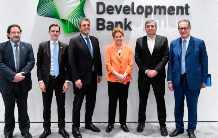 Rousseff encontró la forma más rápida para que Argentina obtenga ayuda del BRICS NDB Bank