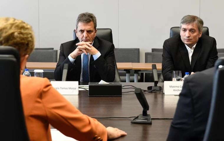 Según fuentes de la delegación argentina, Rousseff le dio la noticia a Massa en la reunión que sostuvieron en la sede del NDB en Shanghái.
