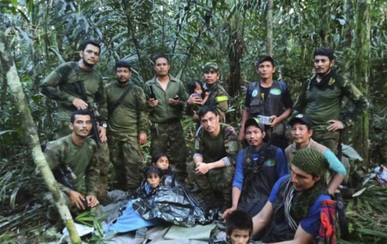 President Petro wrote on Twitter and posted a photo of military personnel and indigenous people, purportedly involved in the rescue operation.