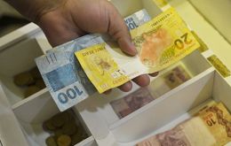 For CNC President José Roberto Tadros, the Brazilian economy is going through a scenario of growing debt and default