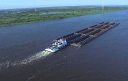 Argentine authorities ordered the seizure of two tugboats belonging to Hidrovías do Brasil