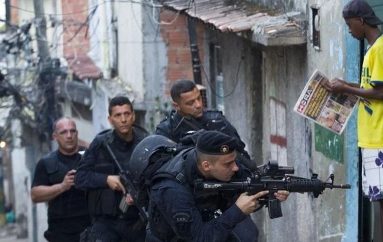 “I am extremely satisfied with the police action,” said Governor De Freitas.