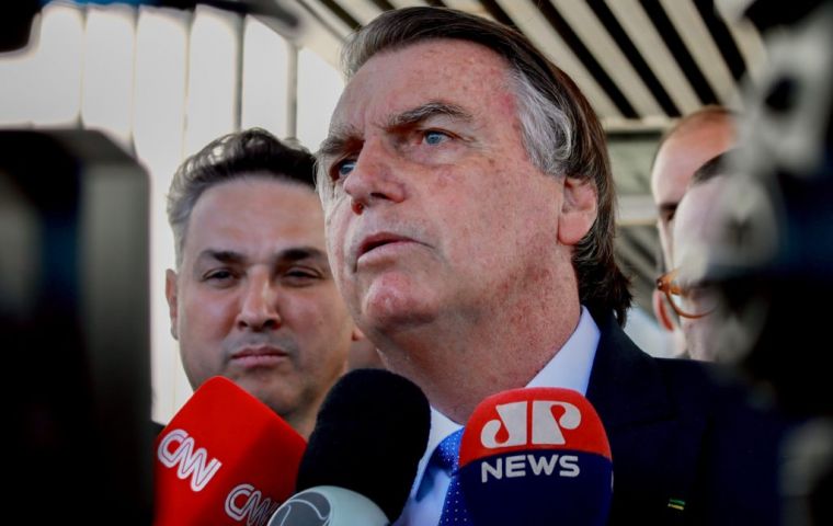 The journalists' union recorded 175 attacks by Bolsonaro against the press in 2020 alone 