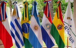 Menezes handed over the pro-tempore presidency of Mercosur Cultural to Paraguay