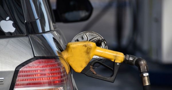 Uruguayan minister speaks of not widespread fuel shortage - Vimarsana News
