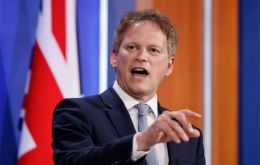 Minister Shapps, in his tweets rejected any negotiation on the future of the Falklands, and highlighted HMS Forth had been sent back to “protect the Islands”