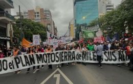 Police launched teargas and fired rubber bullets against the cacerolazo
