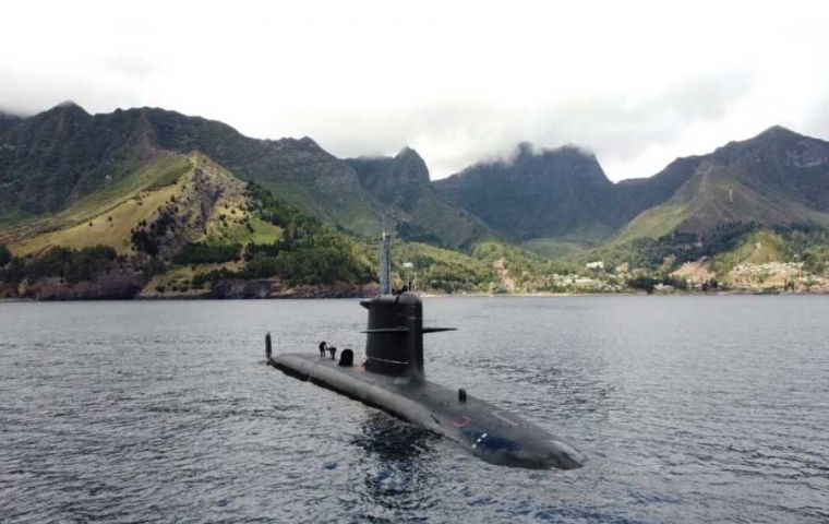 Un submarino de ataque clase Scorpene está desplegado en patrullas de control pesquero en el archipiélago de Juan Fernández y más al sur.  (Imagen: Armada de Chile)
