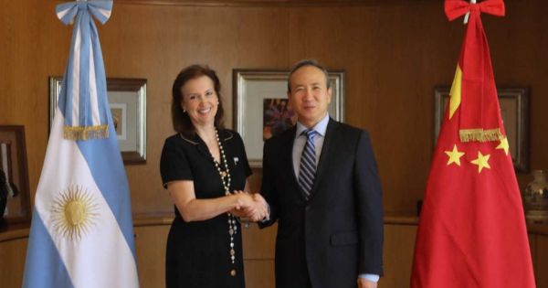 Argentine FM holds meeting with Chinese envoy to soothe ties - Vimarsana News