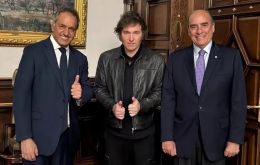 Francos made the announcement on social media and posted a picture of himself together with Milei and Scioli