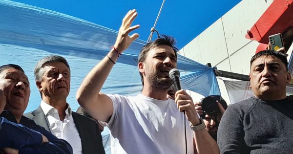 Argentina: Chubut Governor threatens to cut oil supply if federal funds are withheld - Vimarsana News
