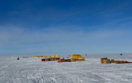 A field camp at T2 on Thwaites Glacier.  Pic Marianne Karplus.