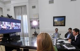 During the videoconference, Kicillof (R) explored the possibility of the province getting a loan from the NDB
