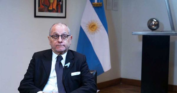 Embajador de Argentina en Chile acosa a autoridades locales – Mercopress