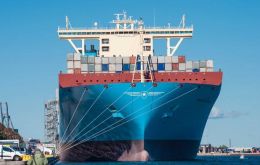 Maersk gave its own indication of the improving water level, with the reinstatement of a service that had previously switched to a rail-land transit across Panama .