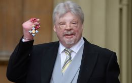 Sir Galahad survivor Simon Weston: Veterans want a full and final answer on who is to blame for the huge loss of British lives